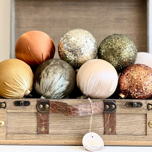 BULK CHRISTMAS ORNAMENTS