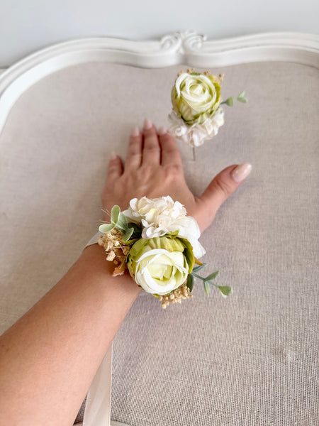 Ivory Wedding Corsages and Boutonniere Set, Prom Wrist Corsage Set, Ivory Corsage, Milky Wrist Corsage, Bridesmaids Corsage, Bridal Bracelets