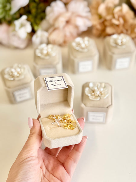 6 pcs Personalized Baptism Favor with Cross Necklace, Christening Guest Gift, Custom Name Baptism Box, Religious Party Favors