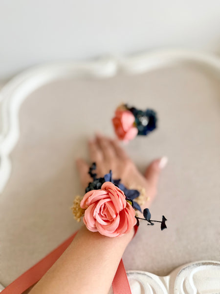 Coral and Navy Blue Wedding Corsage, Bridesmaid Corsage, Promo Corsage Boutonnières Set