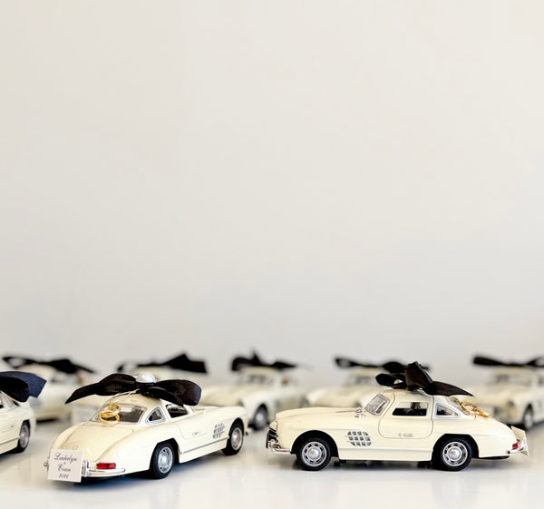 Vintage Elegance Car Wedding Favors with Rings, Retro Car Favors, Personalized Favors for Guests, Luxury Custom Favors, Bachelorette Favors