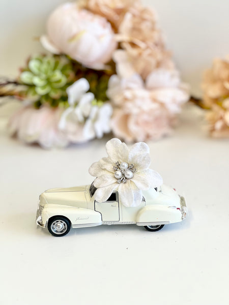 Vintage Elegance Car Wedding Favors, Retro Car Favors, Personalized Favors for Guests, Luxury Custom Favors, Bachelorette Favors