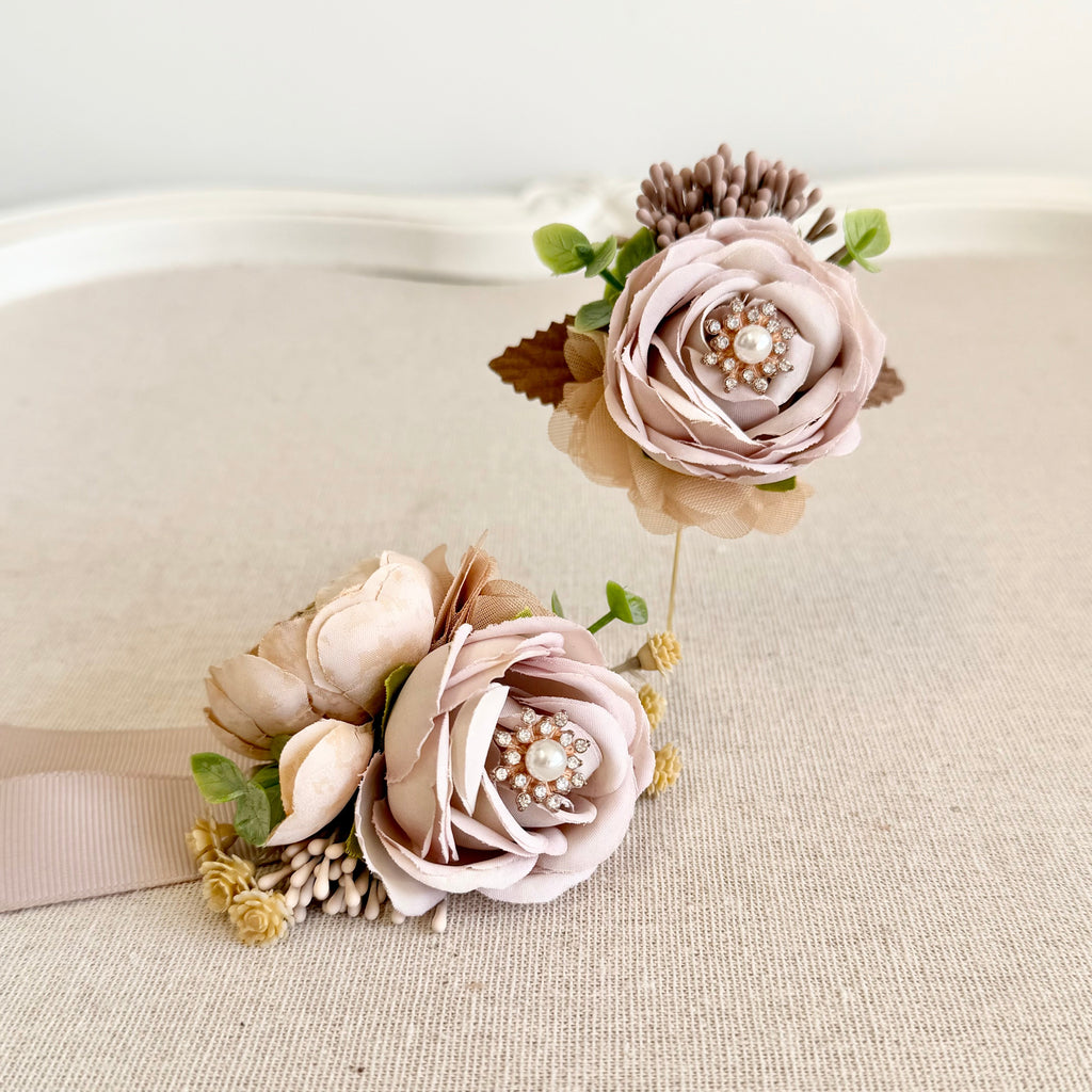 Wedding Corsages, Wrist Corsage, Rustic Wedding Corsage, beige Rose Corsage, Nude Wrist Corsage, Bridesmaids Corsage, Bridal Bracelets