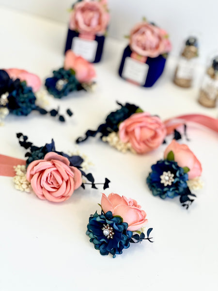 Coral and Navy Blue Wedding Corsage, Bridesmaid Corsage, Promo Corsage Boutonnières Set
