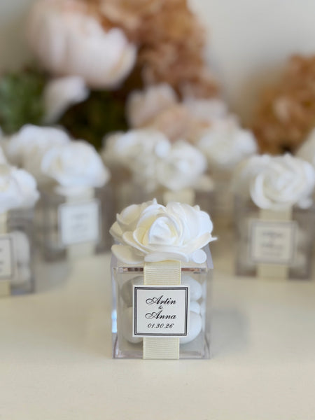 5 pcs Wedding Favors Candy Boxes, Wedding Favors for Guests, White Wedding Party Favors, Personalized Wedding Gifts, Custom Quinceañera Gift