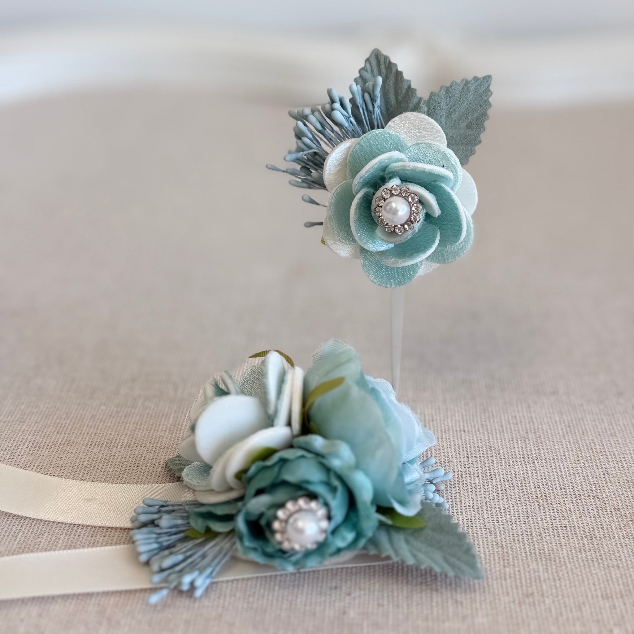 Teal Prom Corsage and Boutonniere Set, Wedding Corsages, Wrist Corsage –  Whiteroomfavors