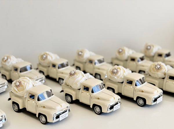 Personalized Car Wedding Keepsakes, White Guest Gifts, Baby Shower, Custom Bride Shower Favors
