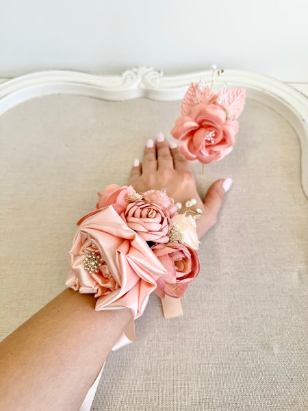 Peach Wedding Corsages, Prom Corsage Boutonniere Set, Wrist Blush Peach Corsage, Bridesmaids Corsage, Bridal Bracelets, Blush Boutonnière