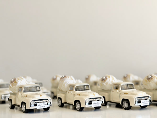 Personalized Car Wedding Keepsakes, White Guest Gifts, Baby Shower, Custom Bride Shower Favors