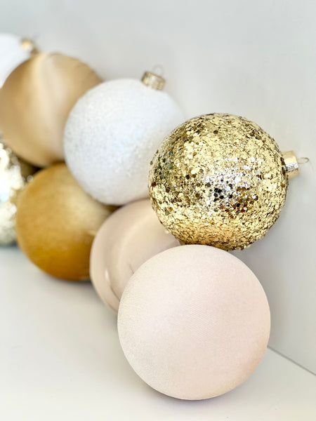 9 pcs Luxury Gold & White Christmas Ornaments, Mix of Velvet Satin Glitter Textured Balls, Elegant Holiday Tree Decorations, Christmas Gifts