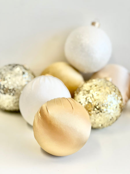 9 pcs Luxury Gold & White Christmas Ornaments, Mix of Velvet Satin Glitter Textured Balls, Elegant Holiday Tree Decorations, Christmas Gifts