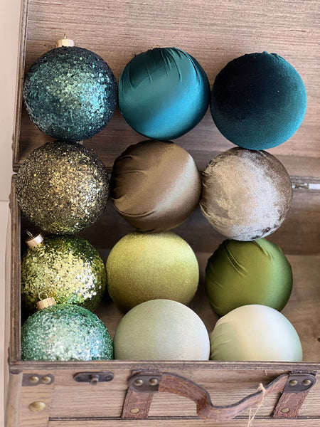 12 pcs Luxury Green Shads Christmas Ornaments, Mix of Velvet Satin Glitter Textured Balls, Elegant Holiday Tree Decorations, Christmas Gifts