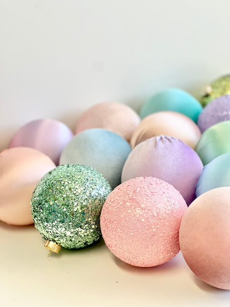 15 pcs Pastel Christmas Ornaments, Mix of Velvet Satin Glitter Textured Balls, Elegant Holiday Tree Decorations, Christmas Gifts