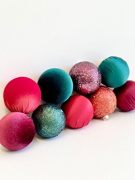 9 pcs Luxury Green Red Christmas Ornaments, Mix of Velvet Satin Glitter Textured Balls, Elegant Holiday Tree Decorations, Christmas Gifts