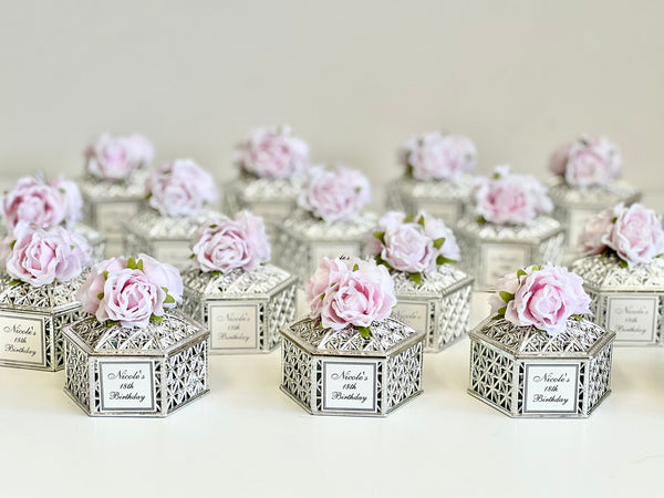 10 pcs Wedding Favors for Guests, Wedding Favors Boxes, Silver Boxes, Party Favors, Baby Shower Favors, Quinceañera Favors, Souvenir (Copy)