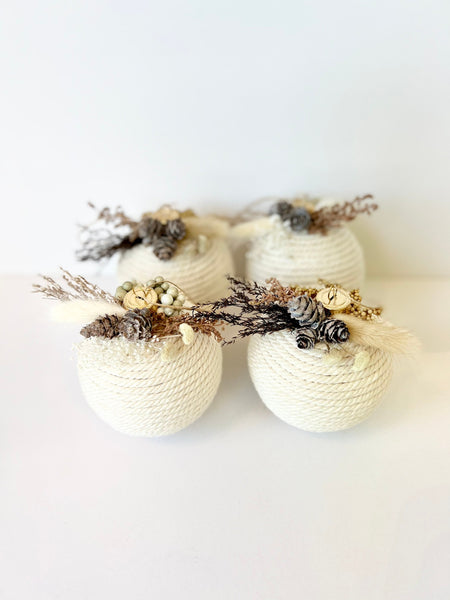 Rustic Yarn Christmas Ornaments Set of 4, Handmade Wrapped Balls, 3.15 Inch Farmhouse Holiday Tree Decor, Gift Set