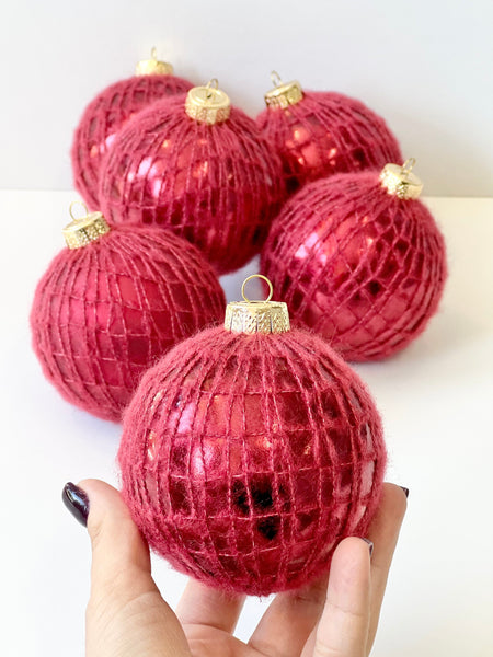 Knit Christmas Ball Ornament: Yarn & Glitter Decoration