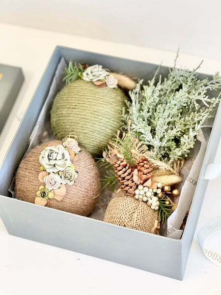 Handmade Rustic Christmas Ornament Set: Yarn Balls & Decoration