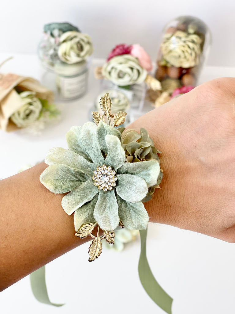 Wedding Corsages, Wrist Corsage, Rustic Wedding Corsage, Green Rose Co –  Whiteroomfavors